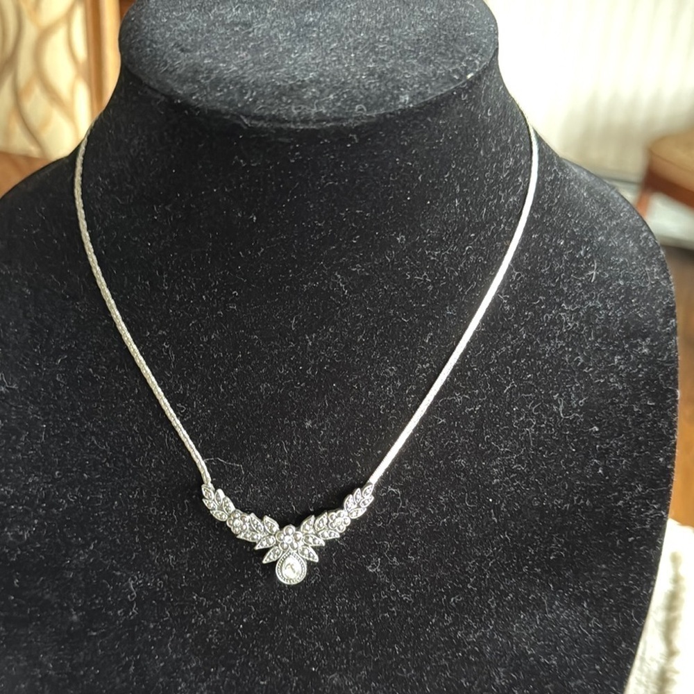Elegant Silver tone Vintage Avon 1982 Necklace with Crystal Accents